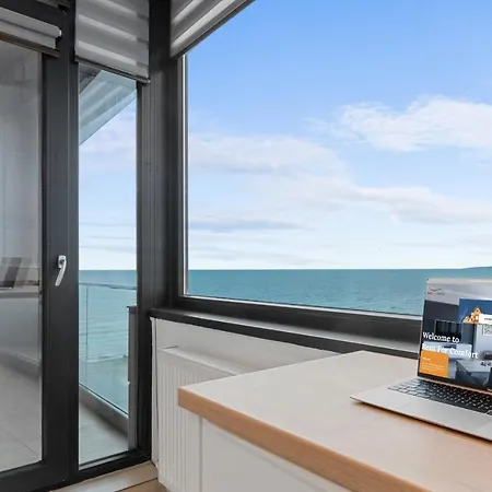2bdr With Sea View & Pool Access Apartment *