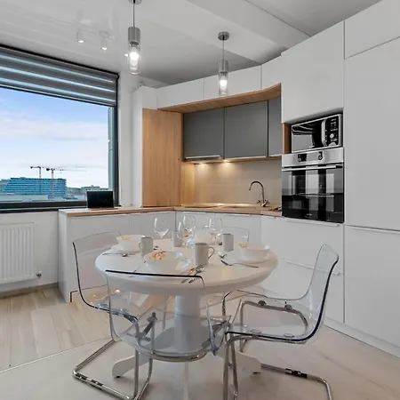 2bdr With Sea View & Pool Access